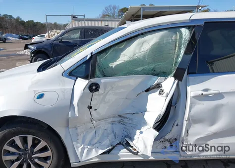 2024 Chrysler Pacifica Hybrid Select z USA, uszkodzony, nr VIN 2C4RC1S79RR174487